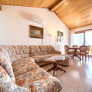 Apartmanok Parkolóhellyel Njivice, Krk - 20543 Njivice (4)