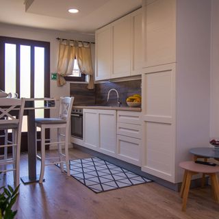 Apartmanok Parkolóhellyel Veli Losinj, Losinj - 21192 Veli Lošinj (3)