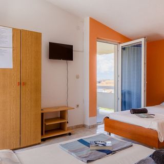 Apartmanok Parkolóhellyel Vir - 21523 (5)