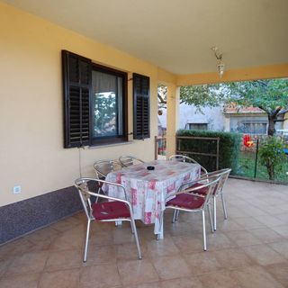 Apartmanok Parkolóhellyel Njivice, Krk - 21728 Njivice (4)