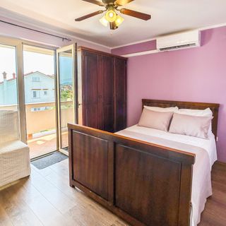 Apartmanok és Szobák Parkolóhellyel Palit, Rab - 21755 Palit (4)