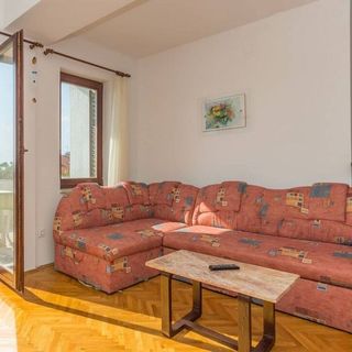Apartmanok Parkolóhellyel Njivice, Krk - 21857 Njivice (3)