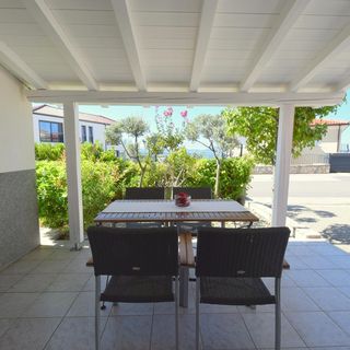 Apartmanok Parkolóhellyel Njivice, Krk - 21902 Njivice (5)