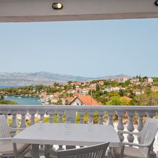 Apartmanok Parkolóhellyel Splitska, Brac - 21974 Splitska (3)