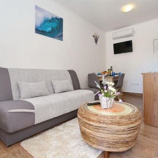 Apartmanok Parkolóhellyel Vir - 22134 (5)