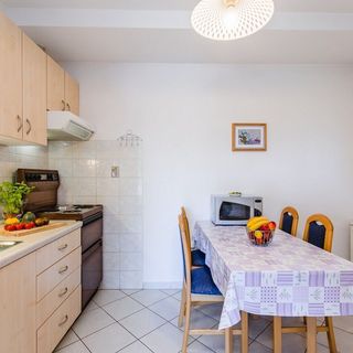 Apartmanok Parkolóhellyel Selce, Crikvenica - 22545 Selce (4)