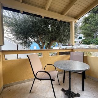 Apartmanok Parkolóhellyel Baska, Krk - 22687 Baška (4)