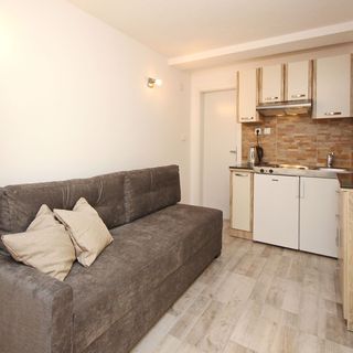 Apartments VASILIC CUGALJ Baska (3)