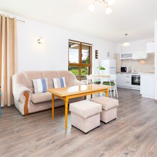 Nowy Świat 31B/5 (4)