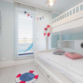 Sailor Apartment (4)