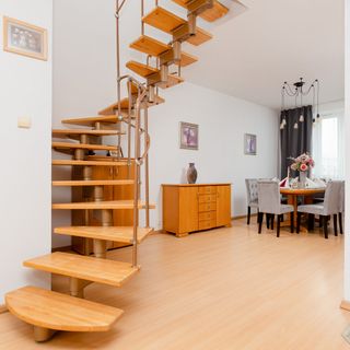 Al. Dwudziestolatków 3/34 (4)