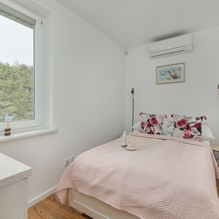 Dom Kołobrzeska 6E (4)