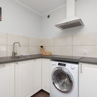 Konstytucji 3-Maja 53/6 (4)