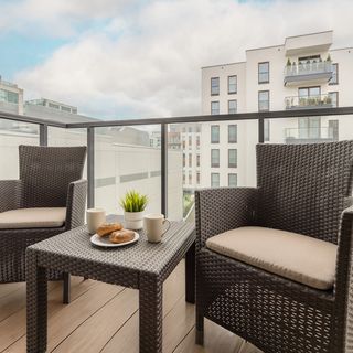 Postępu 12D/261^ (5)