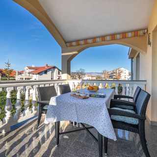 Apartmani Ocean Njivice (5)