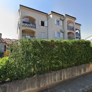 Apartmanok Parkolóhellyel Malinska, Krk - 23247 Malinska (3)