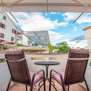 Apartmanok és Szobák Parkolóhellyel Baska, Krk - 23309 Baška (4)