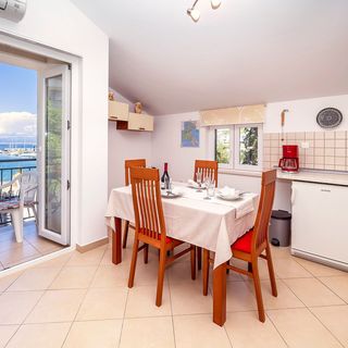 Apartmanok A Tenger Mellett Malinska, Krk - 23583 Malinska (5)