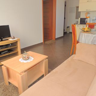 Apartmanok Parkolóhellyel Gabonjin, Krk - 20351 Gabonjin (5)