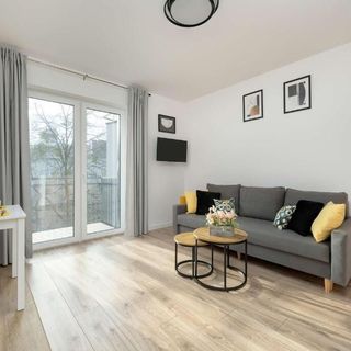 Reja Sunny Apartment with Parking Wrocław by Noclegi Renters (5)