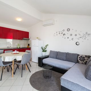 Apartmanok Parkolóhellyel Nin, Zadar - 23493 Nin (4)