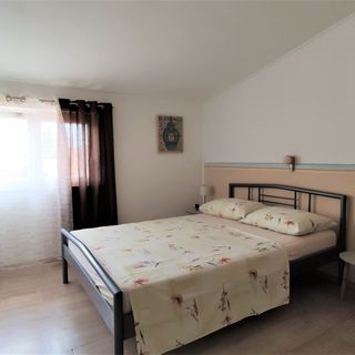 Apartmanok Parkolóhellyel Murter - 5150 (3)