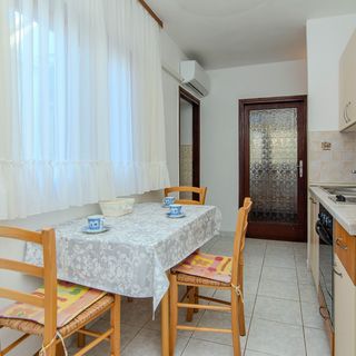 Családi Apartmanok A Tenger Mellett Privlaka, Zadar - 24008 Privlaka (5)