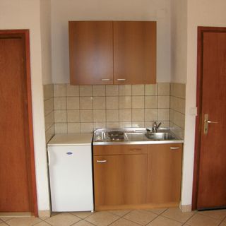 Apartmanok Parkolóhellyel Baska, Krk - 24181 Baška (3)