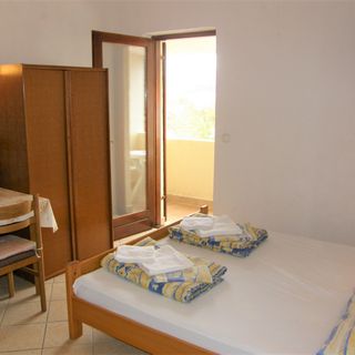 Apartmanok Parkolóhellyel Baska, Krk - 24181 Baška (2)