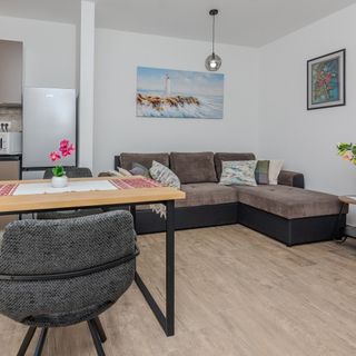 Apartmanok Parkolóhellyel Vir - 24432 (3)