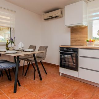 Apartmanok A Tenger Mellett Vir - 24564 (5)