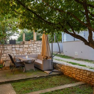 Apartmanok Parkolóhellyel Basanija Umag - 21418 Bašanija (2)