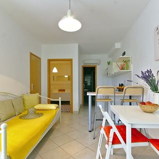 Apartmanok Parkolóhellyel Novi Vinodolski - 24716 (4)