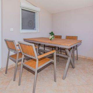 Apartmanok Parkolóhellyel Vir - 24843 (3)