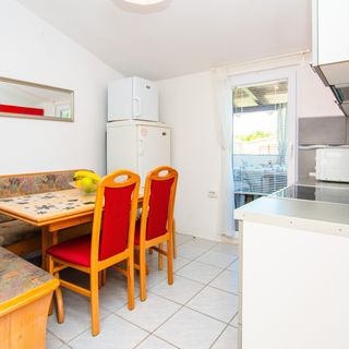 Apartmanok Parkolóhellyel Vir - 24901 (5)