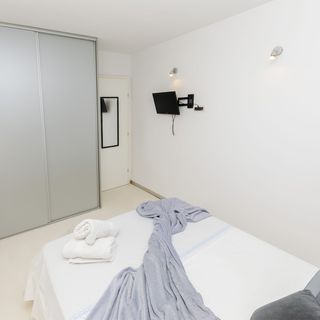 Apartment Black star Split (4)