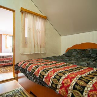 Casa La 7 Frați Broșteni (5)