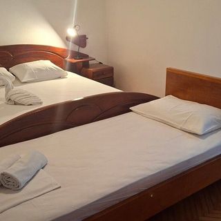 Apartments With Parking Space Makarska - 25328 (3)