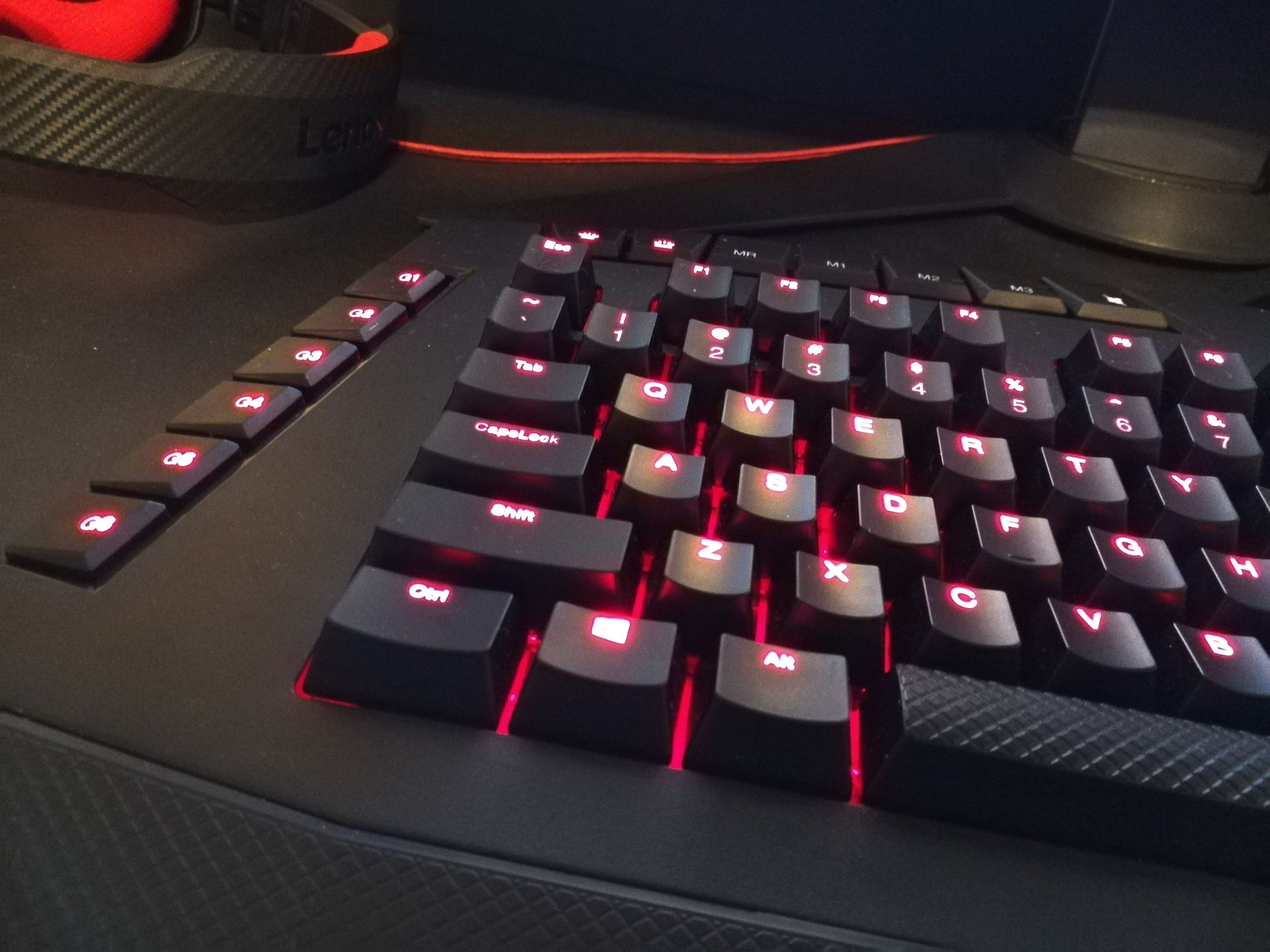 Lenovo Y Gaming Keyboard - mechaniczna klawiatura gamingowa w