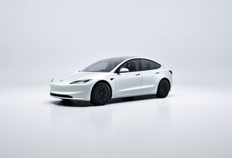 Tesla model 3 import aut listopad 2025