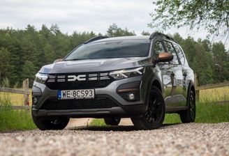 Nowa Dacia Jogger Hybrid 140