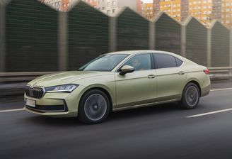 Skoda Superb 2025 1.5 eTSI Selection