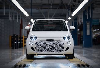 Hybrydowy Fiat 500 Ibrida 2025