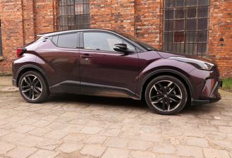 Toyta C-HR hybrid