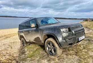 Land Rover Defender 130