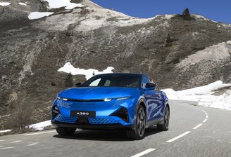Alpine A390