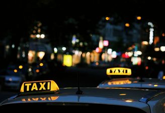 samochjó na taxi