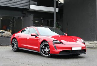 Porsche Taycan - samochód elektryczny w leasingu