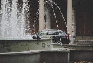 Kredyt samochodowy czy leasing?