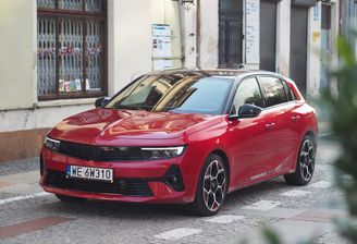 Opel Astra hybryda 2023
